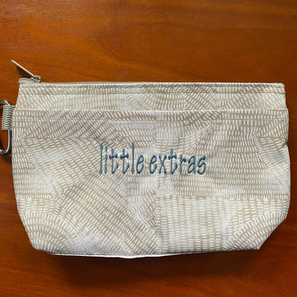 NIP DESERT DASH CLEAR CLIP POUCH (9733) RETAILS $22